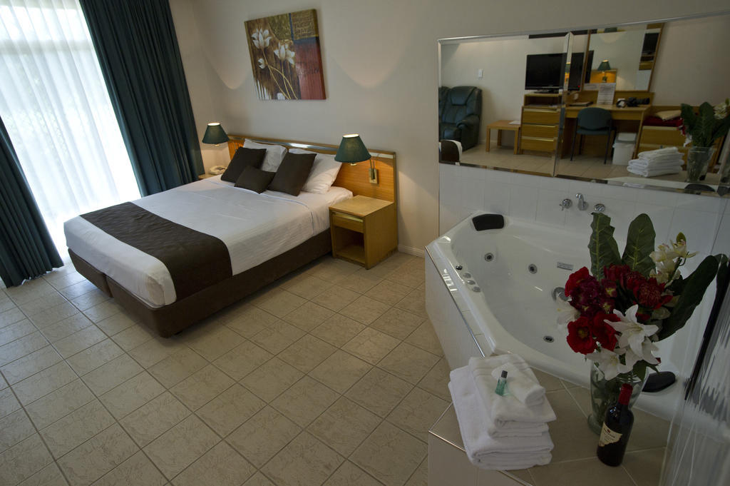 Mid City Motor Inn Singleton Zimmer foto
